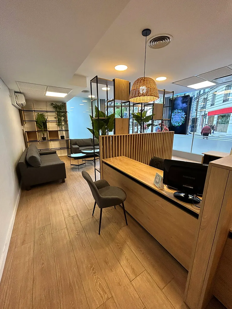 Muebles a medida: Oficina comercial en Recoleta